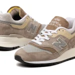 "Light Mushroom" New Balance 997 Made in USA in arrivo.