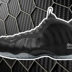 Le Nike Air Foamposite One "Carbon Fiber" usciranno per le feste del 2025.