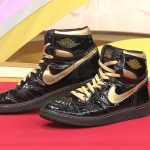 La storia dietro queste Air Jordan 1 nere e oro inedite è pazzesca.