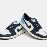 Air Jordan 1 Retro Low OG “Obsidian UNC” in uscita nella primavera del 2025.