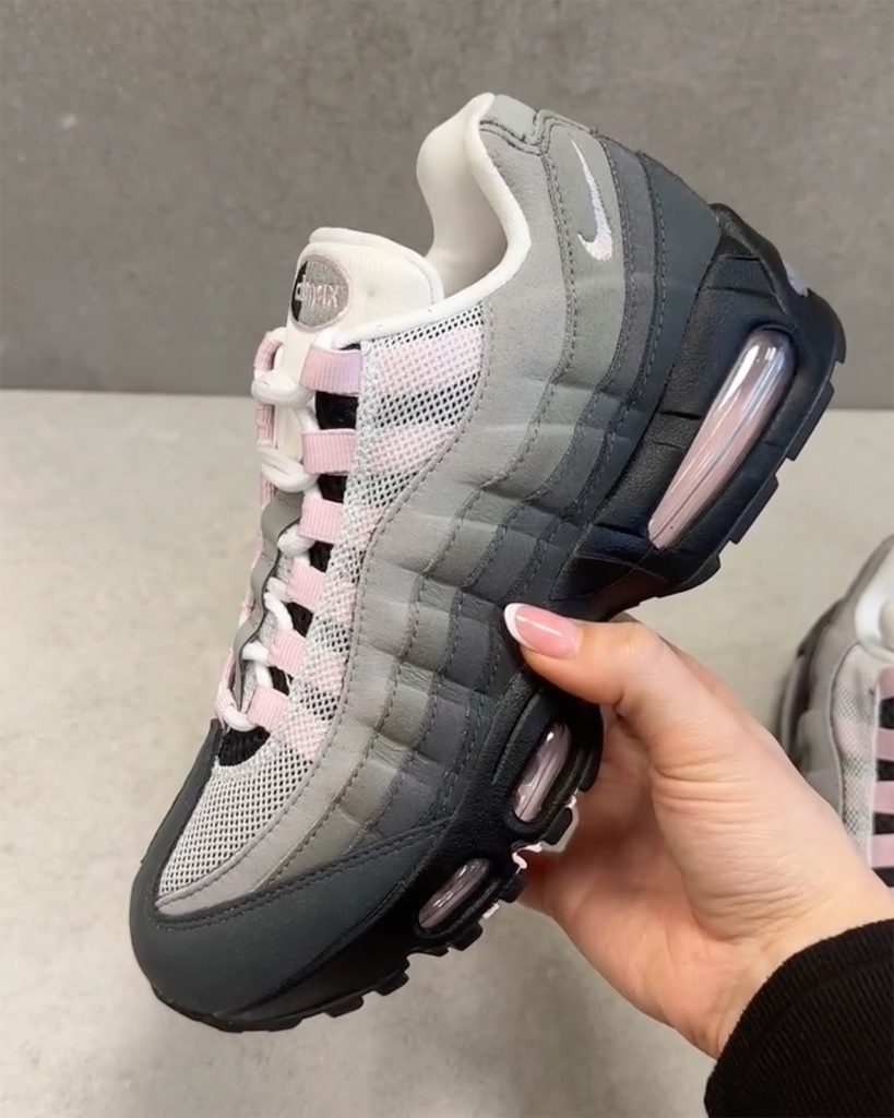 Le Nike Air Max 95 “Pink Foam” tornano ad Aprile 2025.