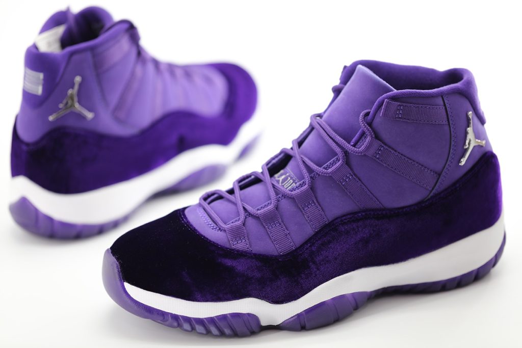 Un paio incredibilmente raro di Air Jordan 11 "Purple Rain" realizzate per Prince in vendita per $100.000.