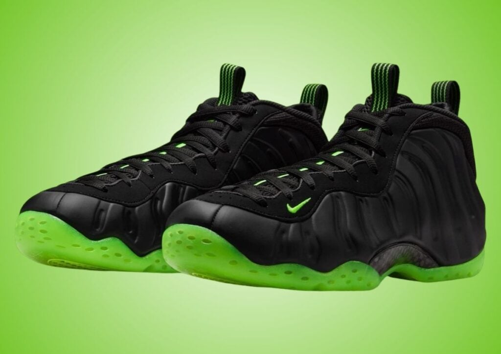 Le Nike Air Foamposite One “Black Volt” usciranno a marzo 2025.