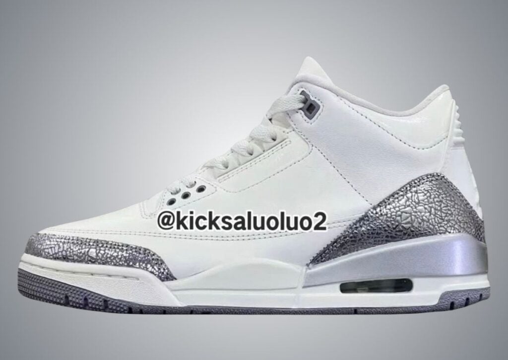 Le Air Jordan 3 “Sail Metallic Silver” usciranno ad aprile 2025.