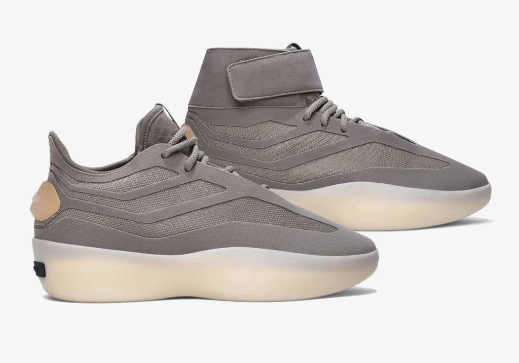 Fear of God x adidas “Putty Beige” Basketball II in uscita l'8 marzo.