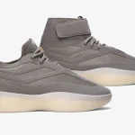 Fear of God x adidas “Putty Beige” Basketball II in uscita l'8 marzo.