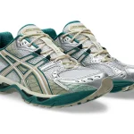 Asics GEL-Nimbus 10.1 in "Rainy Lake" disponibile ora.